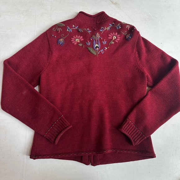 Icelandic Design Merino Wool Embroidered Zip Up Cardigan Sweater - Picture 5 of 5